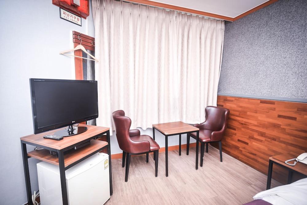 Noblesse Tourist Hotel Séoul Extérieur photo
