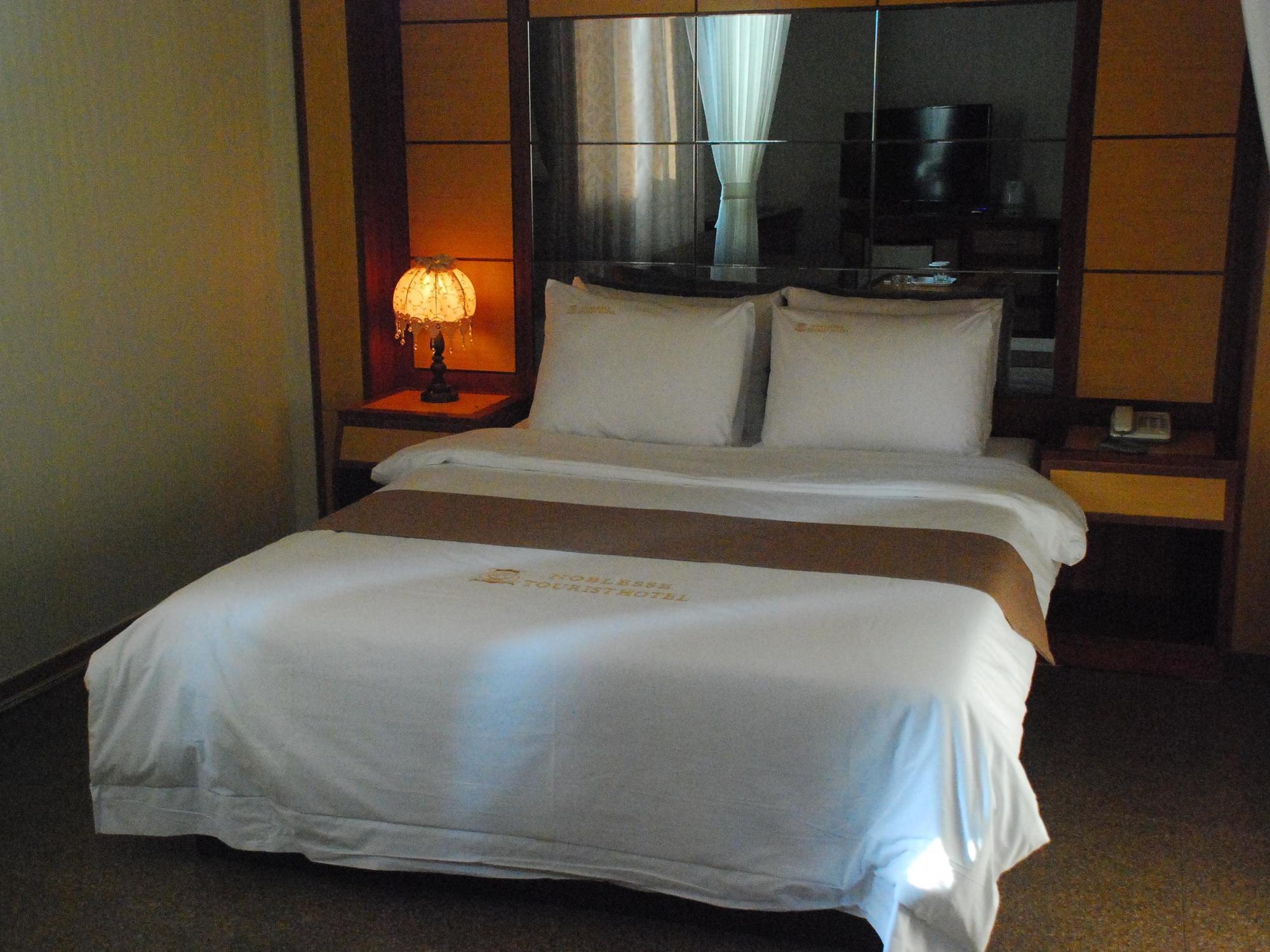 Noblesse Tourist Hotel Séoul Extérieur photo